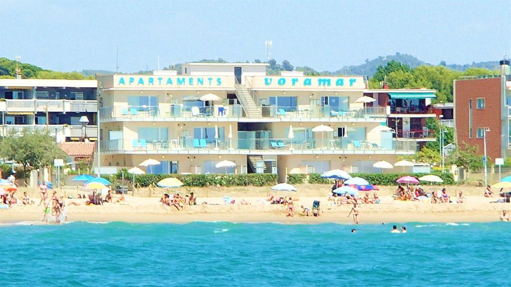 Apartamentos Voramar Castelldefels Luaran gambar