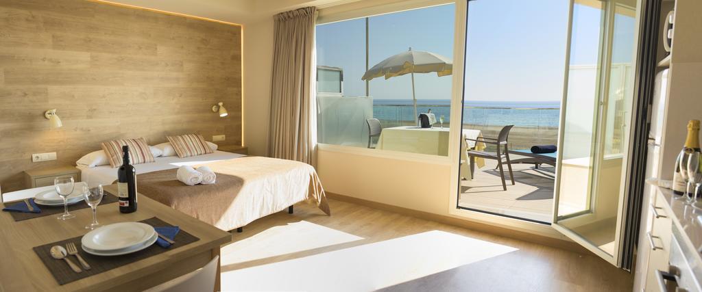 Apartamentos Voramar Castelldefels Luaran gambar