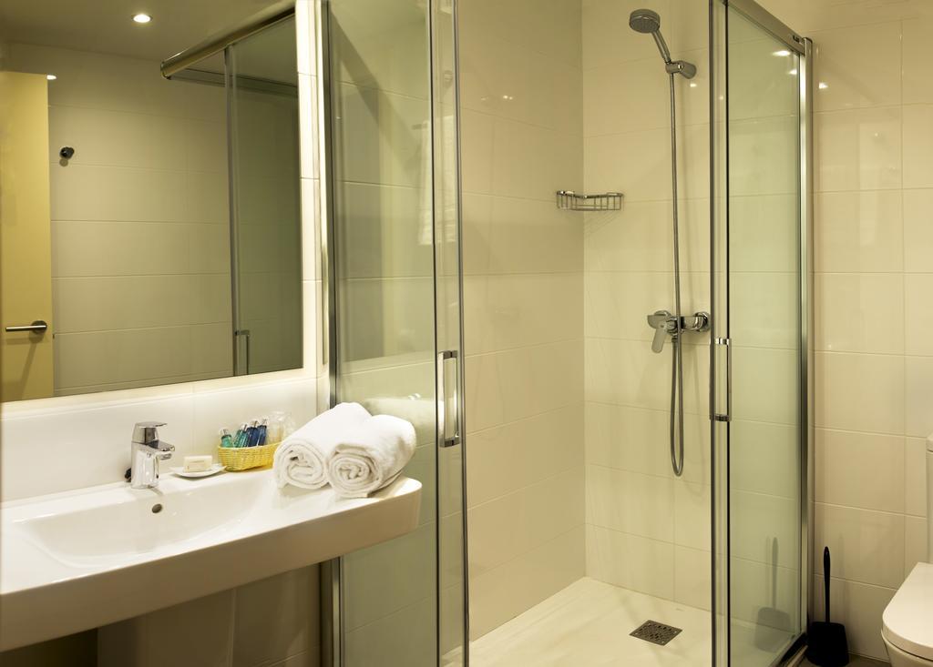Apartamentos Voramar Castelldefels Luaran gambar