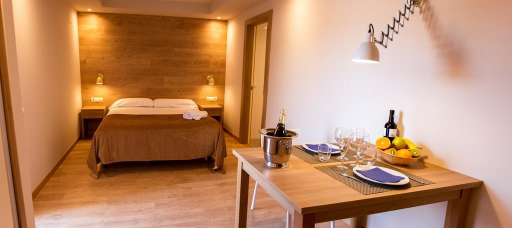 Apartamentos Voramar Castelldefels Luaran gambar